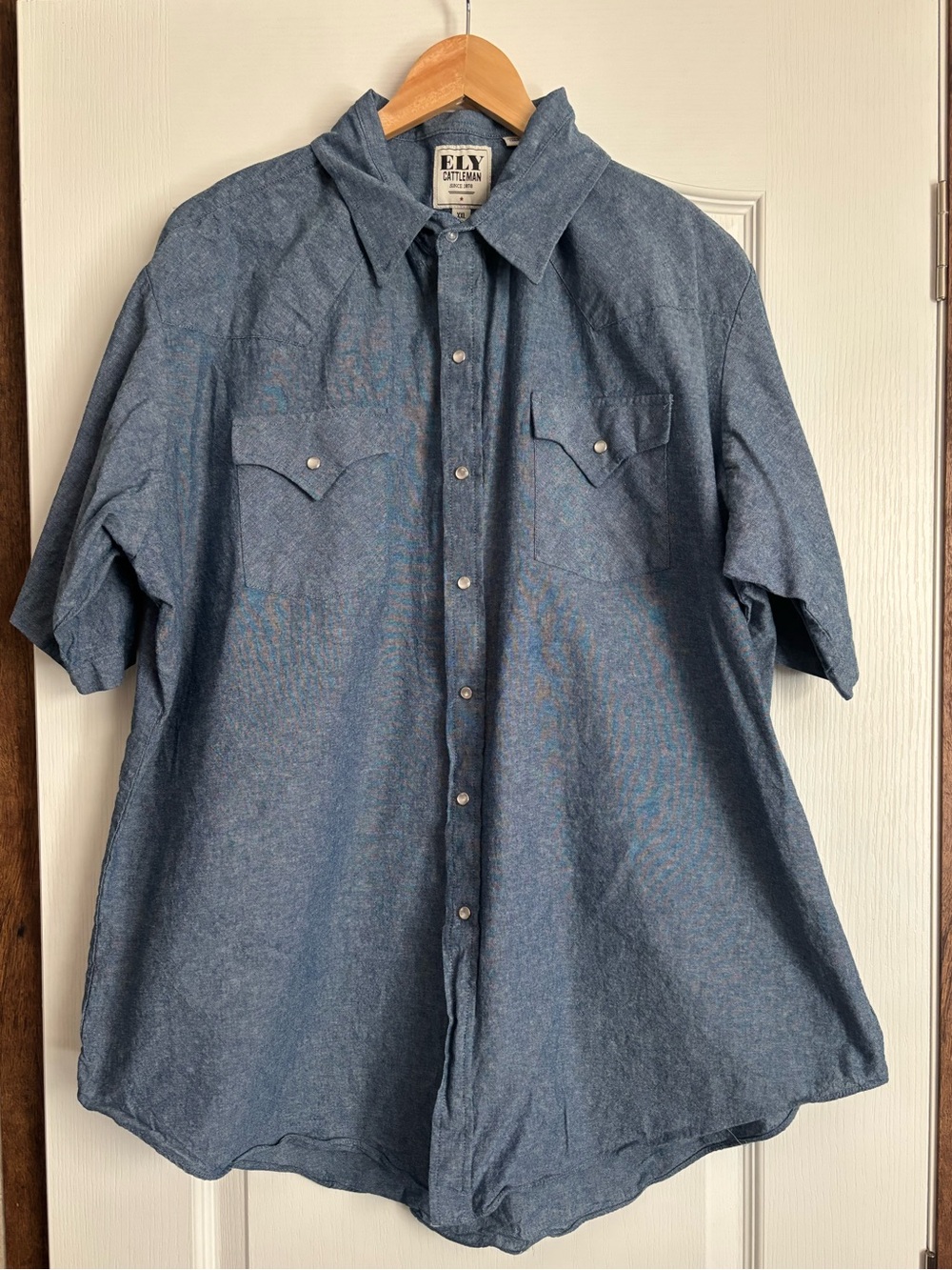 Ely Cattleman Short-Sleeve Button-Front Shirt in Denim Blue